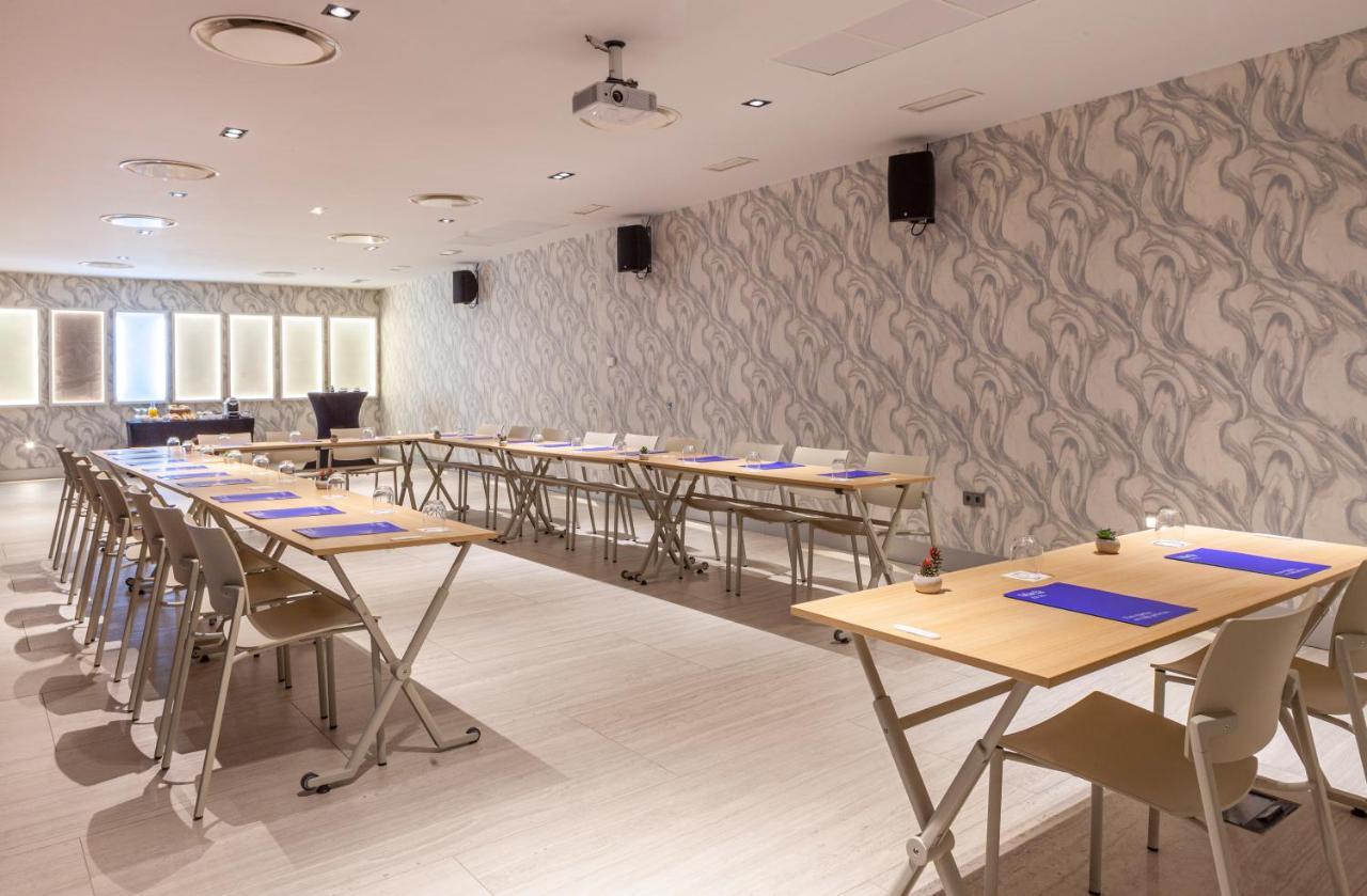 Hotel Macia Sevilla Kubb Экстерьер фото